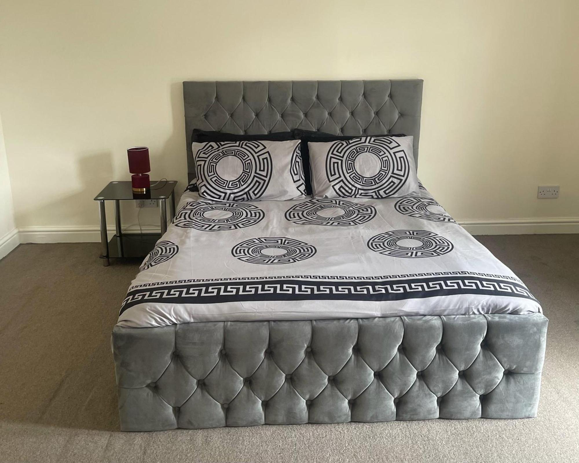Stylish 1-Bed Apt - Sleeps 4 - Parking - Wifi Manchester Luaran gambar