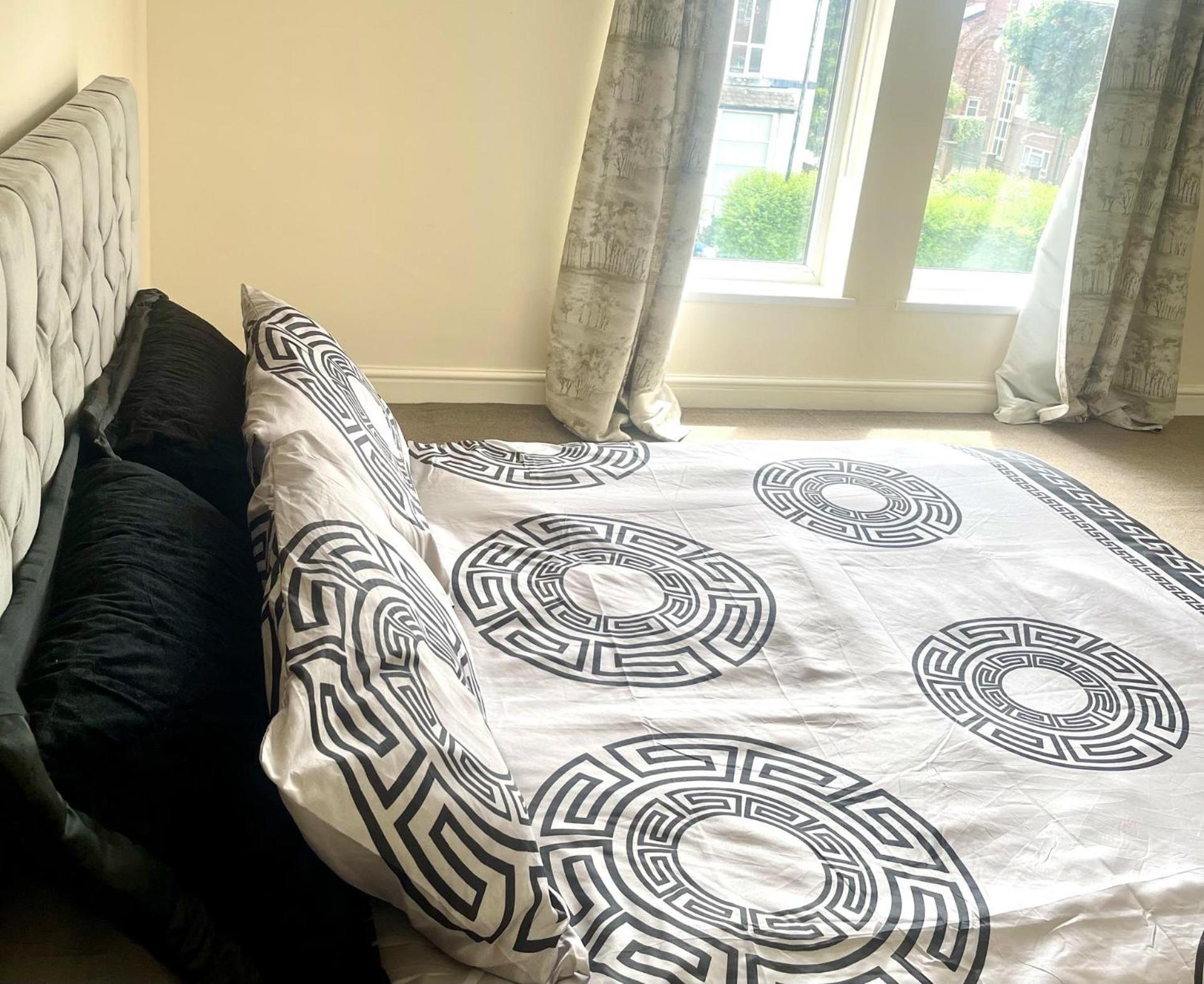 Stylish 1-Bed Apt - Sleeps 4 - Parking - Wifi Manchester Luaran gambar