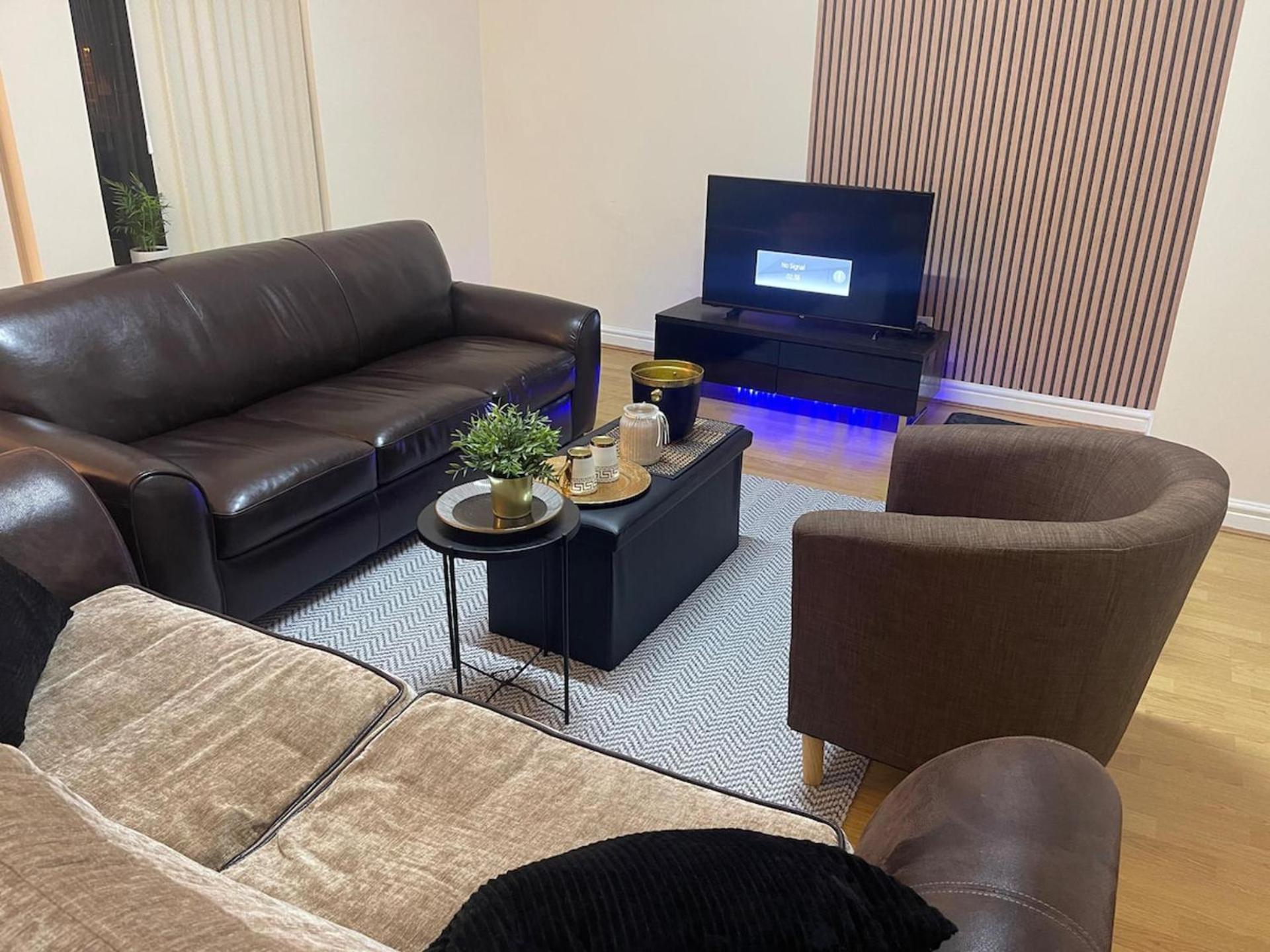Stylish 1-Bed Apt - Sleeps 4 - Parking - Wifi Manchester Luaran gambar