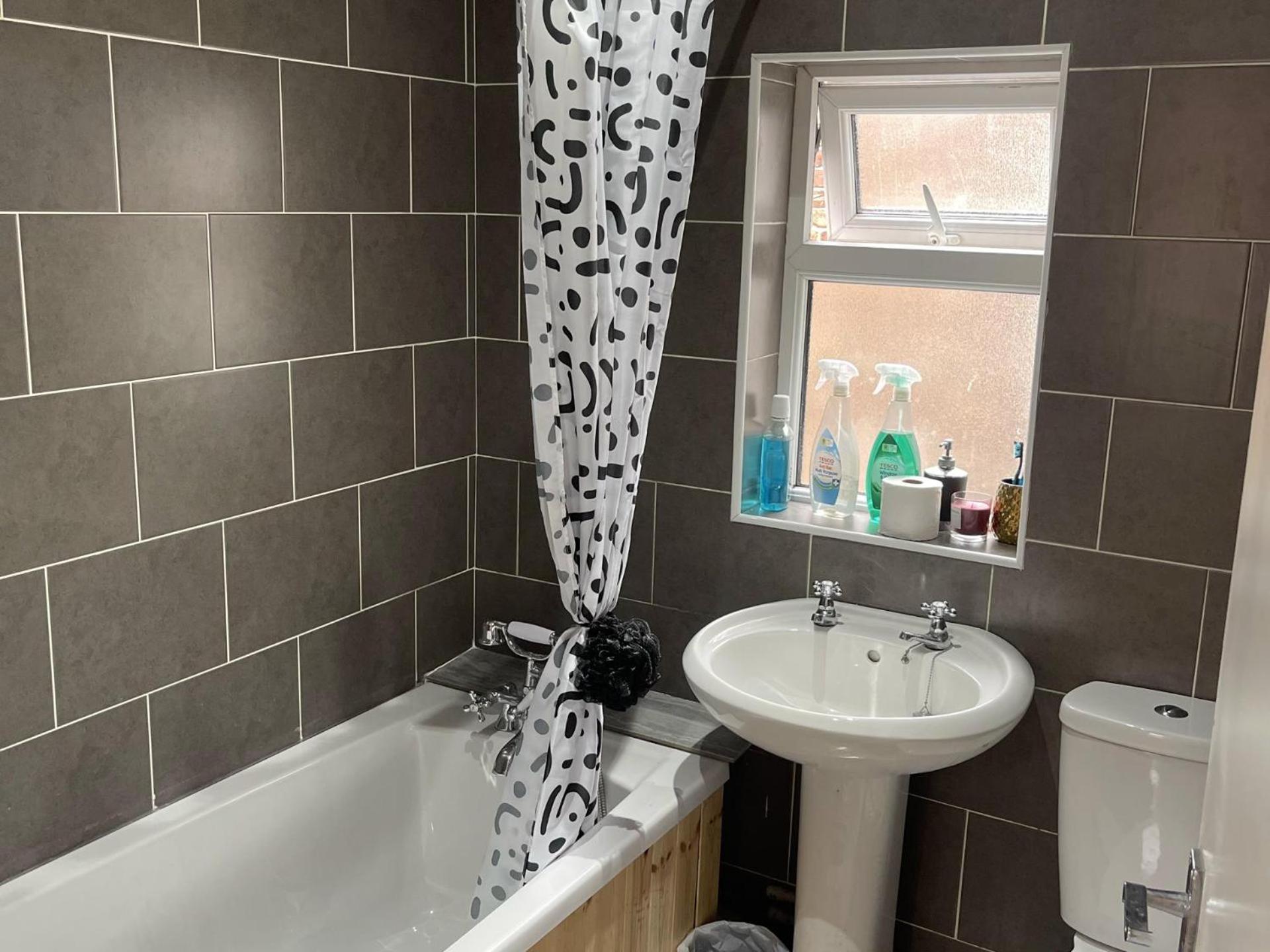 Stylish 1-Bed Apt - Sleeps 4 - Parking - Wifi Manchester Luaran gambar