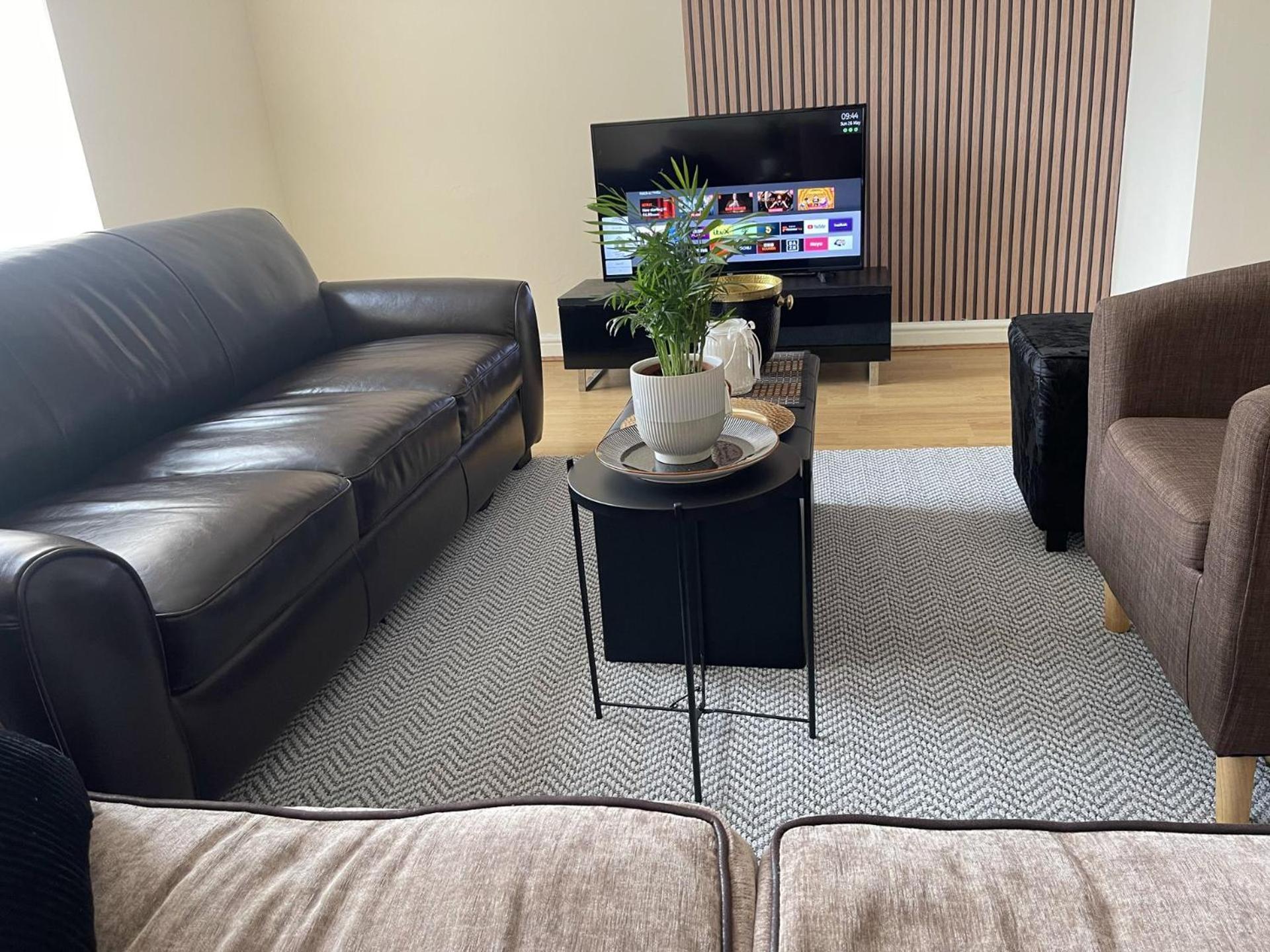 Stylish 1-Bed Apt - Sleeps 4 - Parking - Wifi Manchester Luaran gambar
